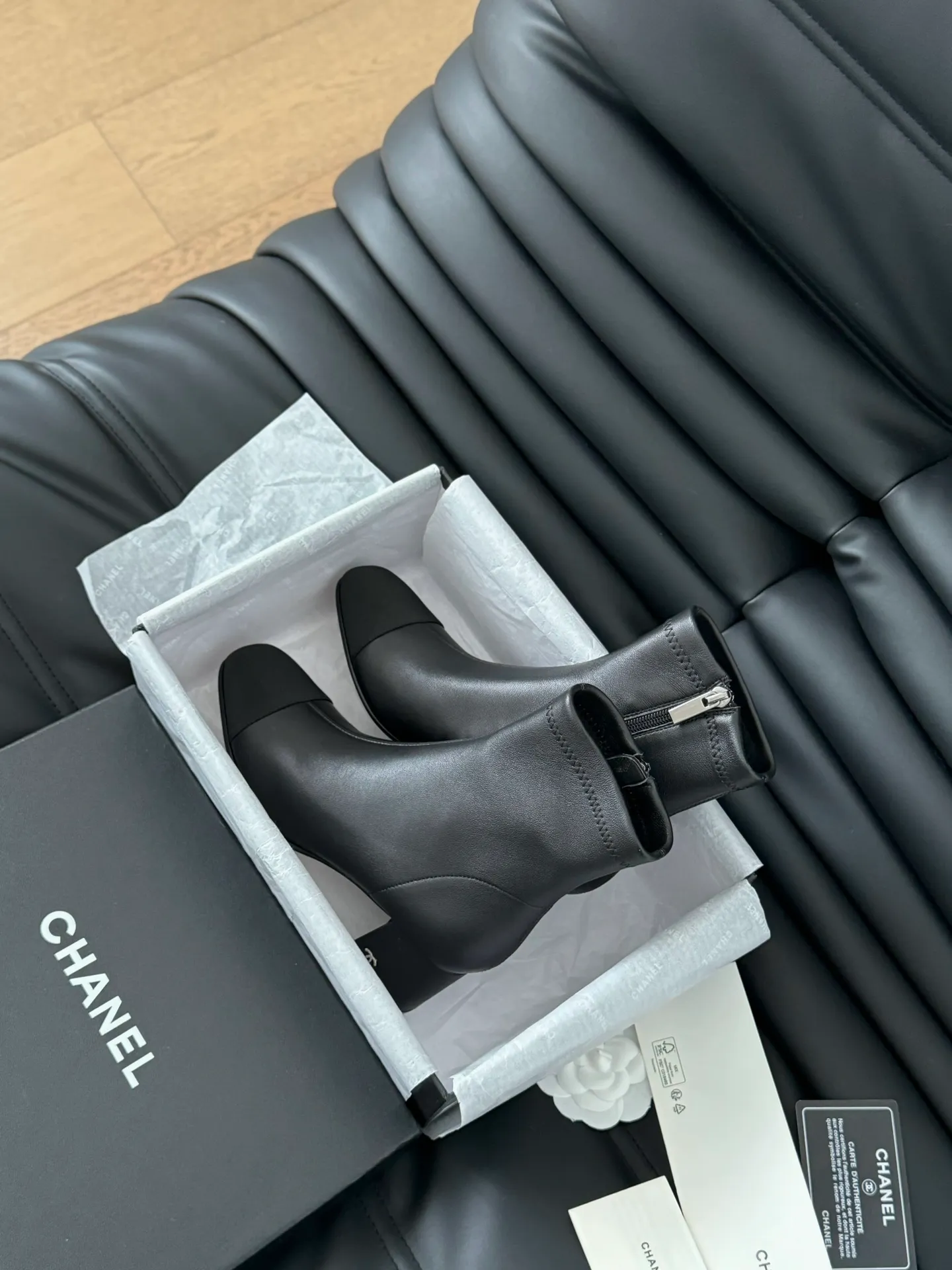 👟👟Ex-factory price 600👟👟 Purchasing-grade Chanel classic new elastic boots series! The leather texture is super good, and the upper is delicate ~ Calfskin upper, sheepskin lining, original outsole! Size:35-39 Other sizes are determined